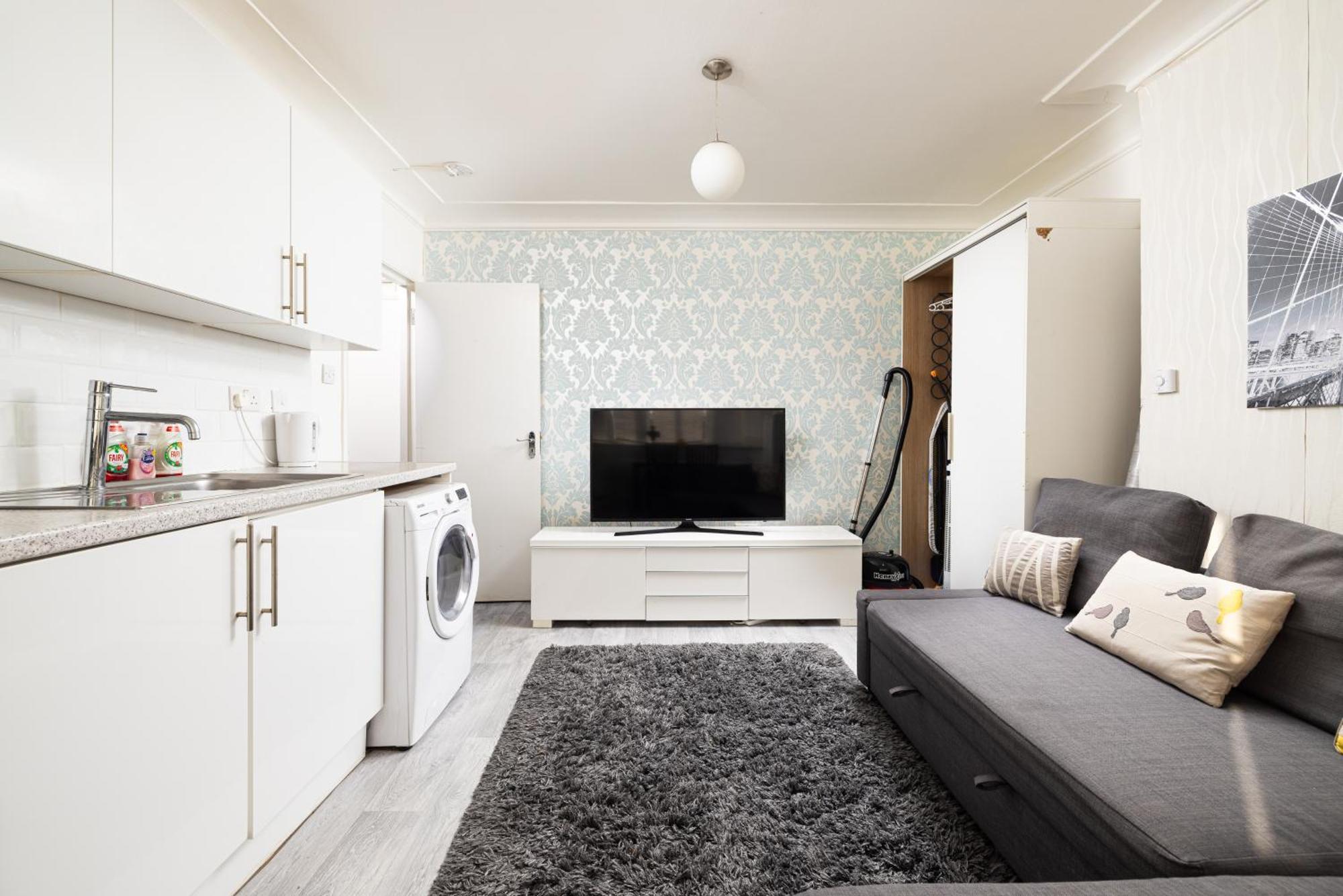 One Bedroom Apartment Opposite Brent Cross Station Londen Buitenkant foto