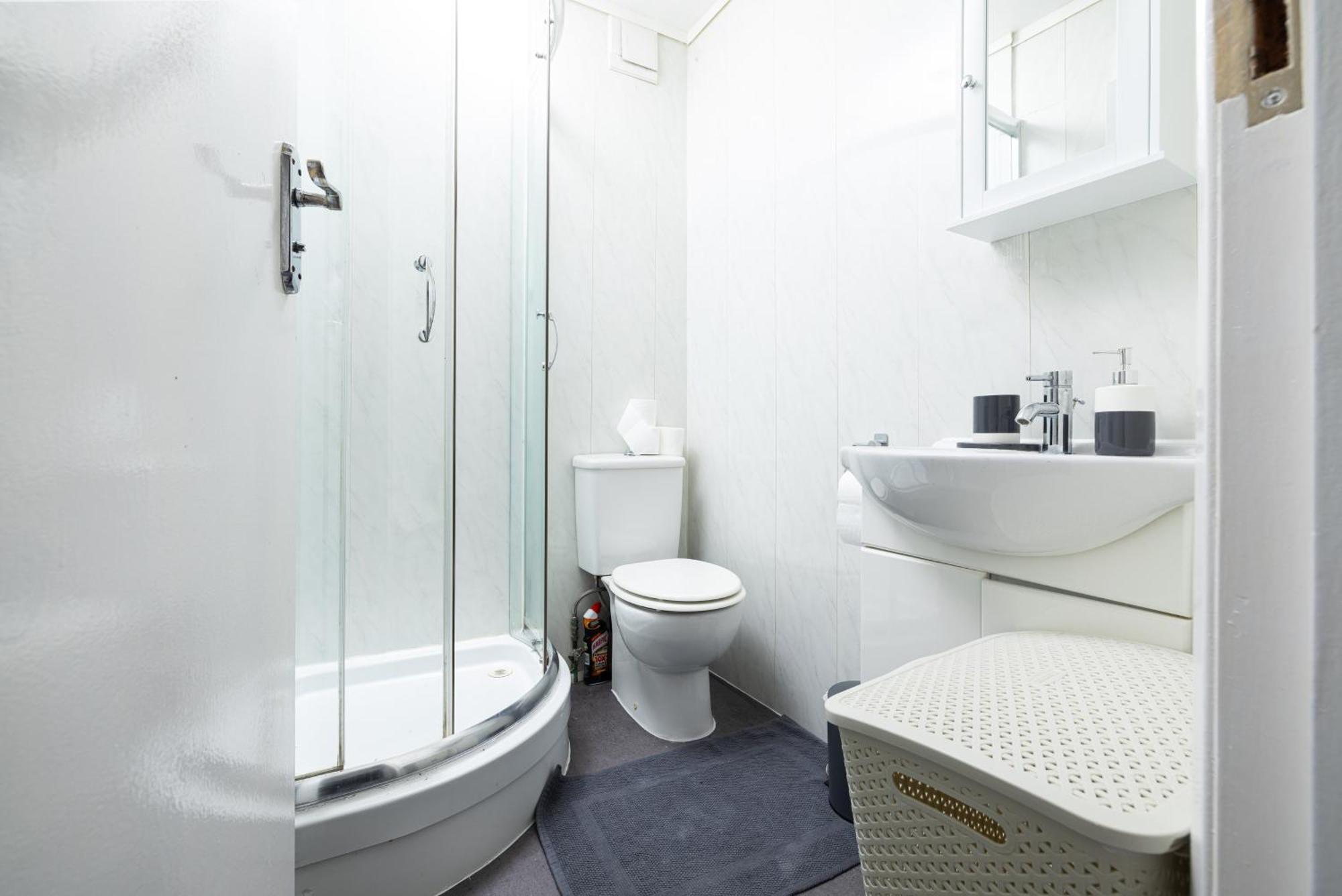 One Bedroom Apartment Opposite Brent Cross Station Londen Buitenkant foto